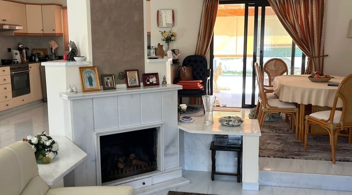 WhatsApp Image 2025-11-06 at 10.02.43 AM (1)