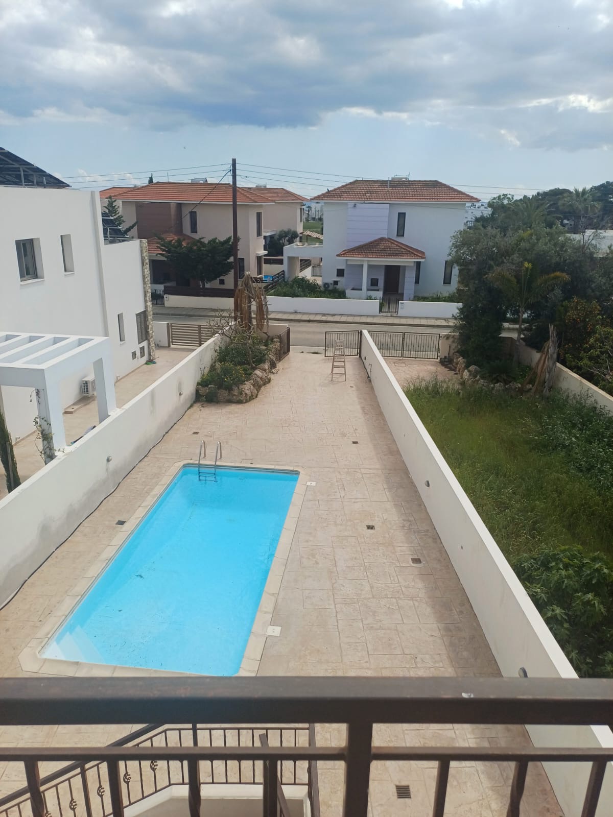 Three bedroom house near the beach